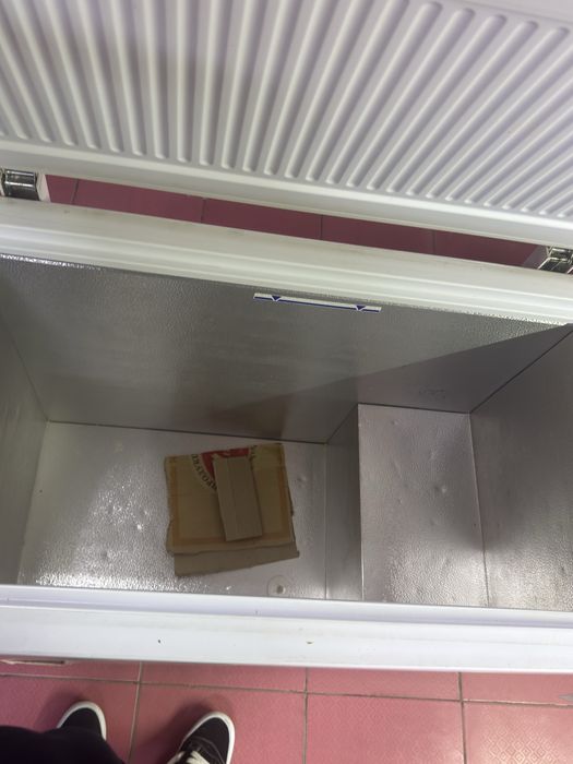 Продаю морозильник, качество хорошее.