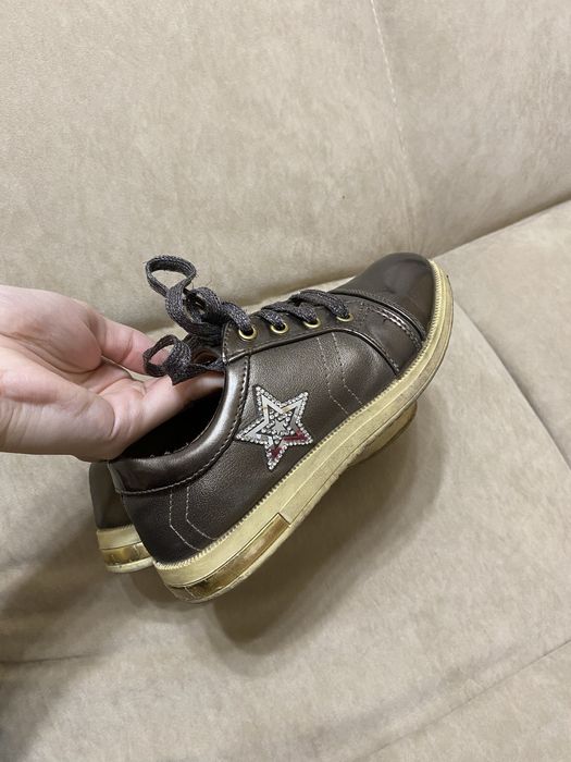 кроссовки для девочки