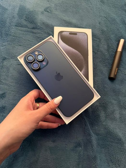 Продам айфон 15 про макс