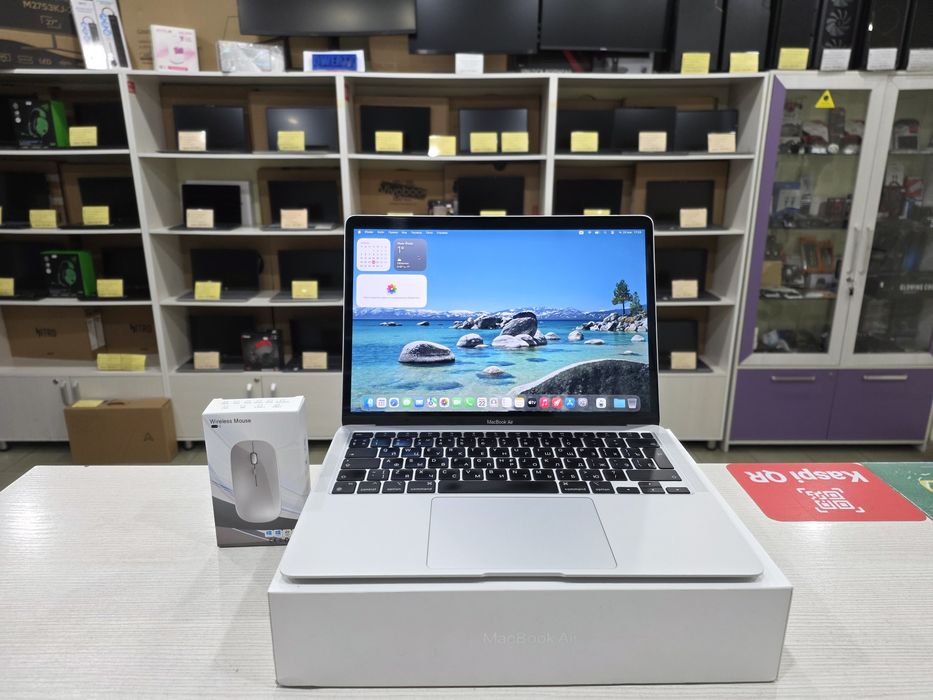 Apple MacBook Air (M1, 8 Gb DDR4, 256 Gb SSD)