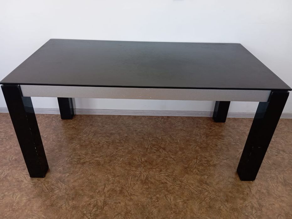 Продам стол большой