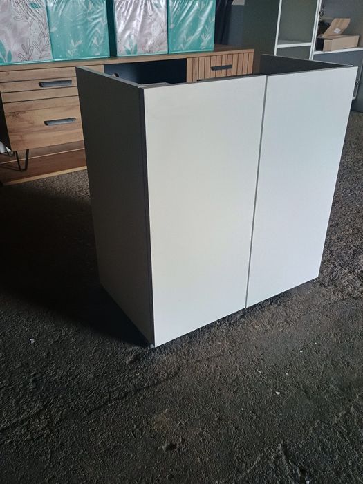 Шкаф за подмивка