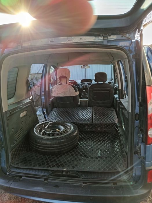 Рено кангу минивэн .