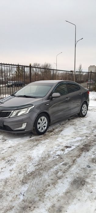 Продам автомобиль kia rio 2015 года