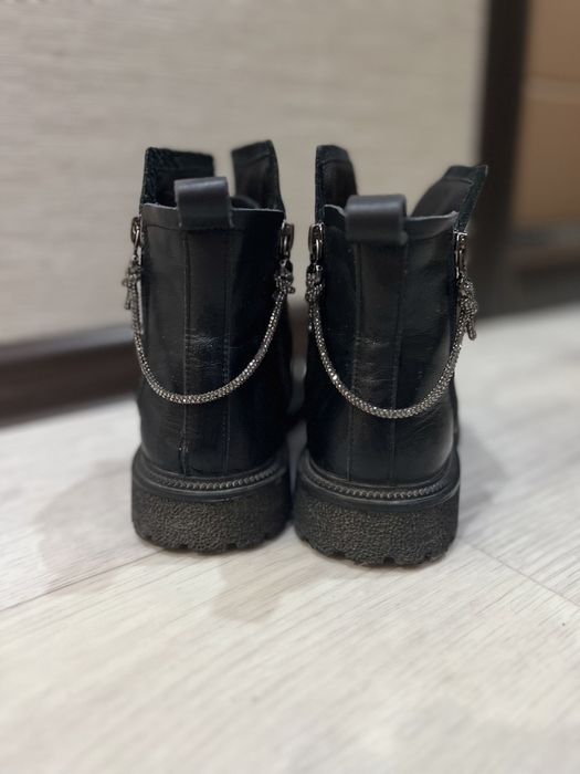 Продам сапожки осень-весна.