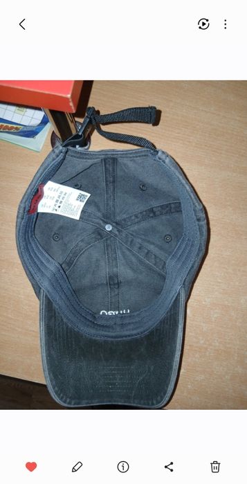 Șapcă Hugo Boss,unisex,reglabilă la mărime,am lăsta nr de telefon m ai jos dar apliactia îl blurează,accept mesaj