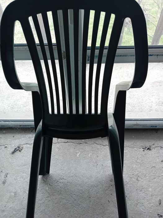 Пластмасови столове за градина ,
