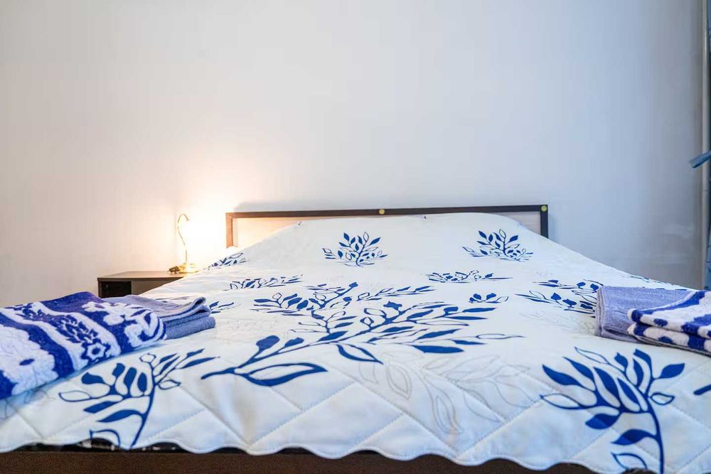 Нощувки - The Lindens 1BR Cozy Apartment with Free Parking