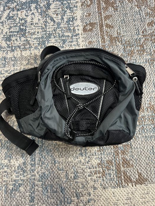 Borseta Deuter impecabila