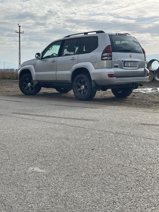 Vând Toyota Land Cruiser