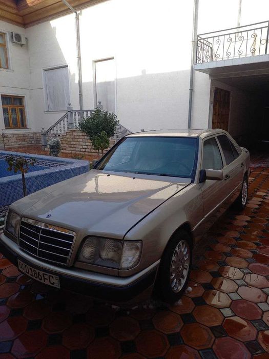 Mercedes benz E-124