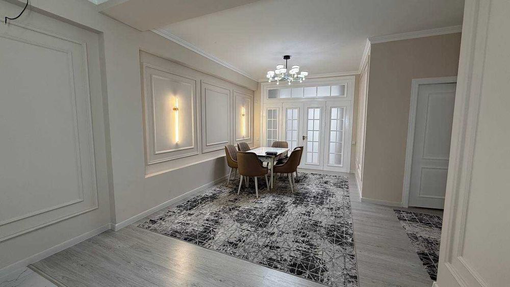 Шахар маркази Халқ банки 8 қаватда 3 хонали квартира сотилади.ID: 1532