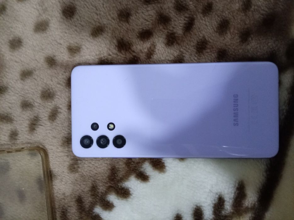 Продаётся телефон