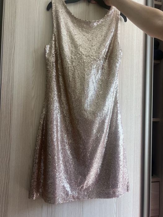 Платья  в отличном состоянии