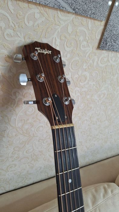 Продаётся Гитара