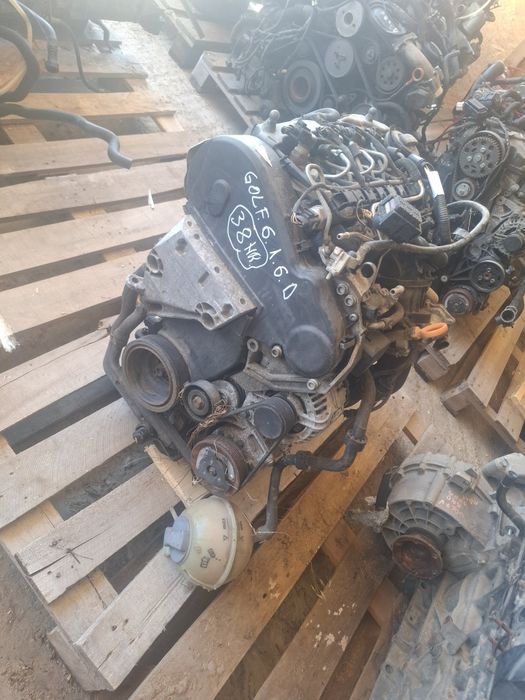 Vând motor golf 6 1.6 D 2010 105 Avem TOATĂ GAMA VOLSKWAGEN: golf 5 golf 6 b5 b6 b7 Touareg Touran passat cc crafter toate codurile motor