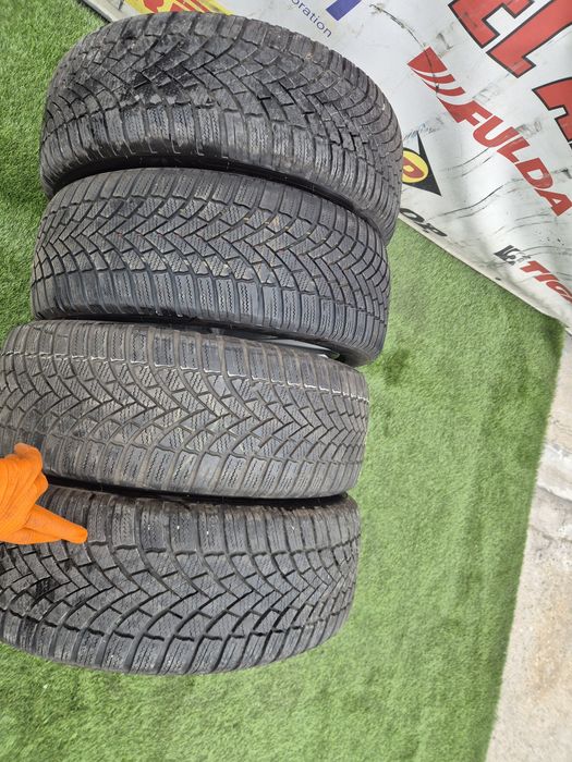Jante ca noi R 17 5x112 Golf 8 cu 205 50 17 Bridgestone