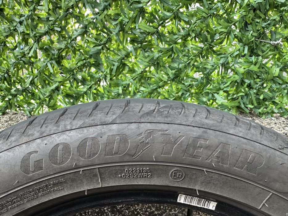 Автомобилни гуми 225 50 17 Goodyear
