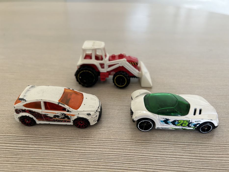 Hot wheels  машинки оригинал гонки