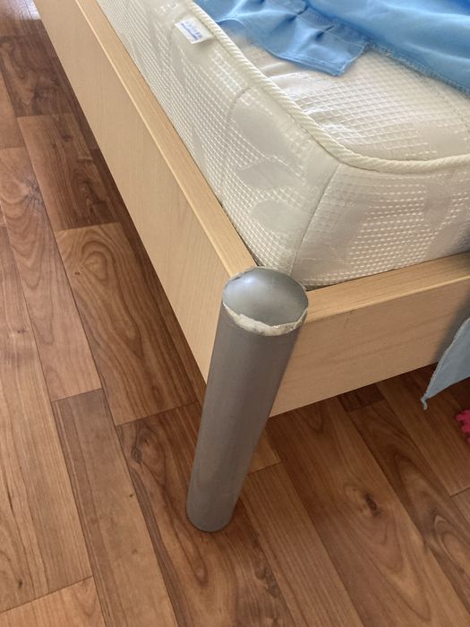 Кровать с матрасом 160*200