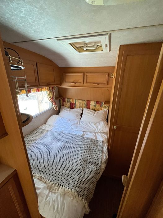 Каравана Офшор Къмпинг