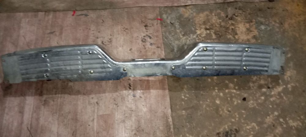 Продам бампер передний Pajero 2