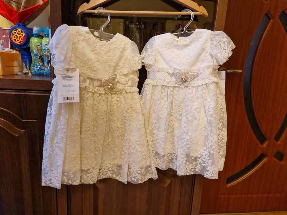 Rochite fetite gemene 2 ani si 4 ani, deluka