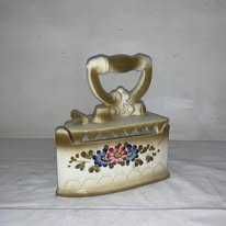 Caseta bijuterii in forma de calcator din maiorica portelan