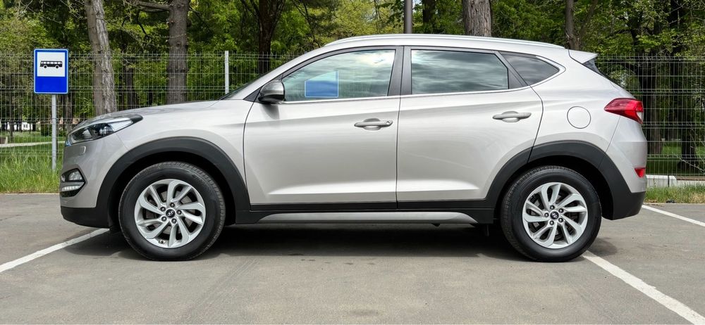 Hyundai Tucson 2.0 Diesel Euro6 Automat Xenon/Led,Navi,131000km
