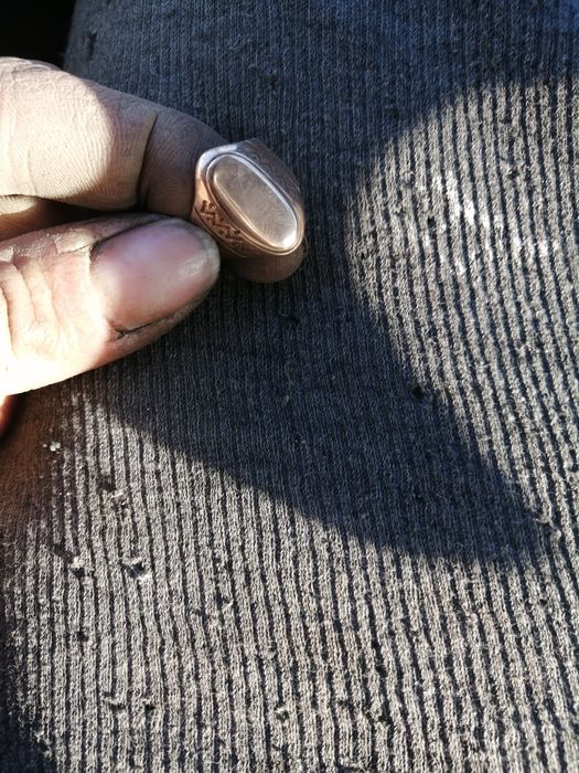 Кольцо, печатка под золото.