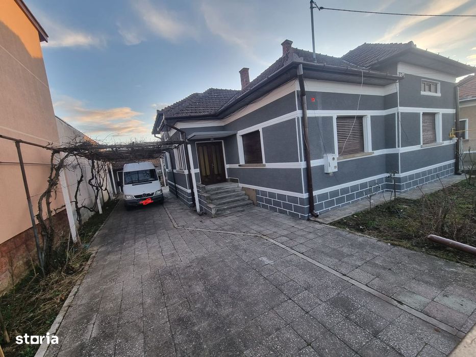 Gospodărie cu 2 imobile,teren 688 mp-Simeria-central