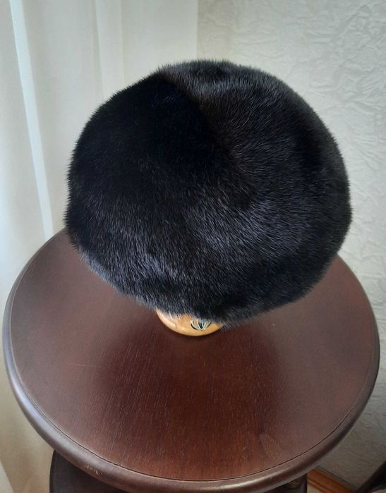 Норковый берет в отличном состоянии.