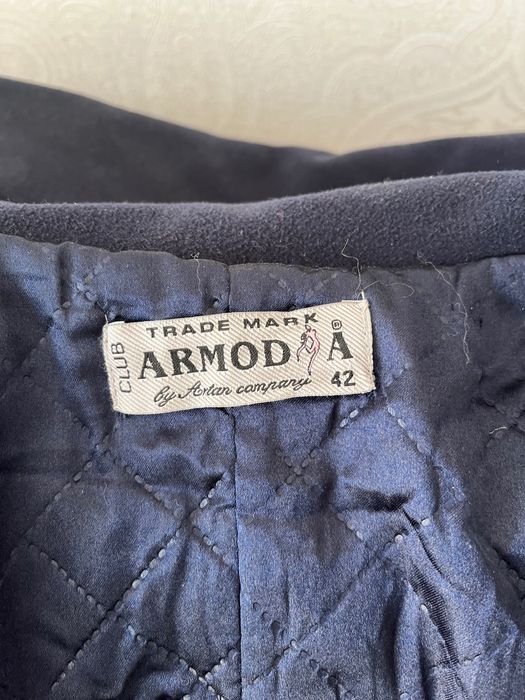 Продается Пальто синее стильное