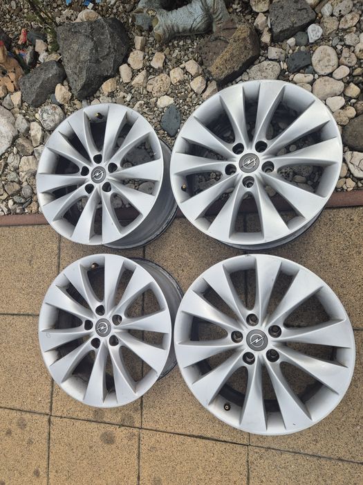 Vând jante+cauciucuri de Opel Astra J, GTC,Insignia 5/115/18