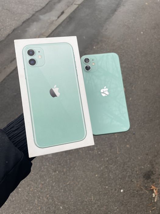 Продам телеофн айфон 11