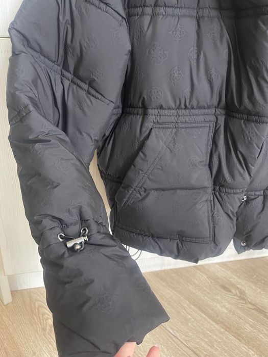 Дамско яке GUESS