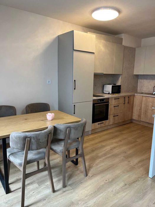 Продава се Тристаен апартамент в Пловдив, Младежки Хълм - 105 кв.м за 2380 €/кв.м - Снимка #1