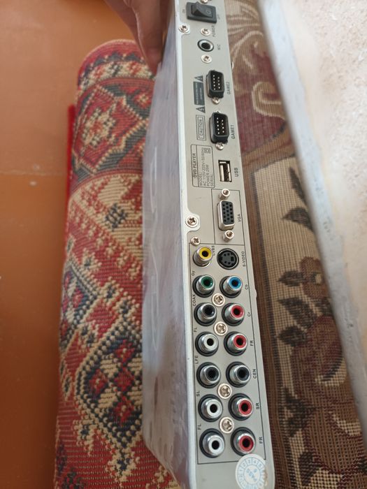 DVD Sotiladi tezda pult shnur bor