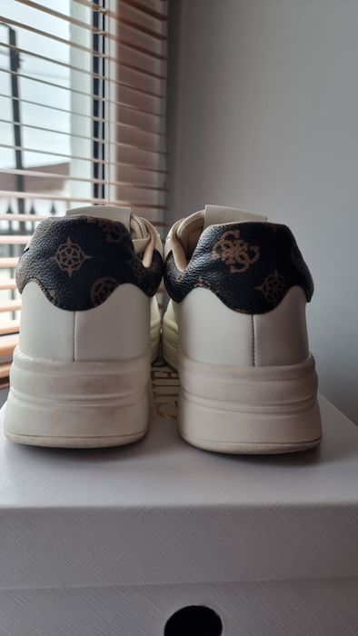 Pantofi sport, casual ( tenişi)   dama Guess 37