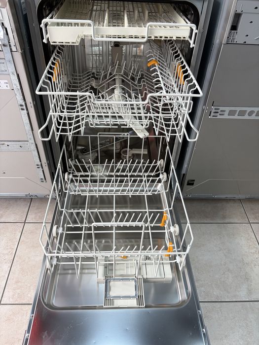 Miele G 4722 scu тясна миялна за частично вграждане/Auto open/24 мес гаранция