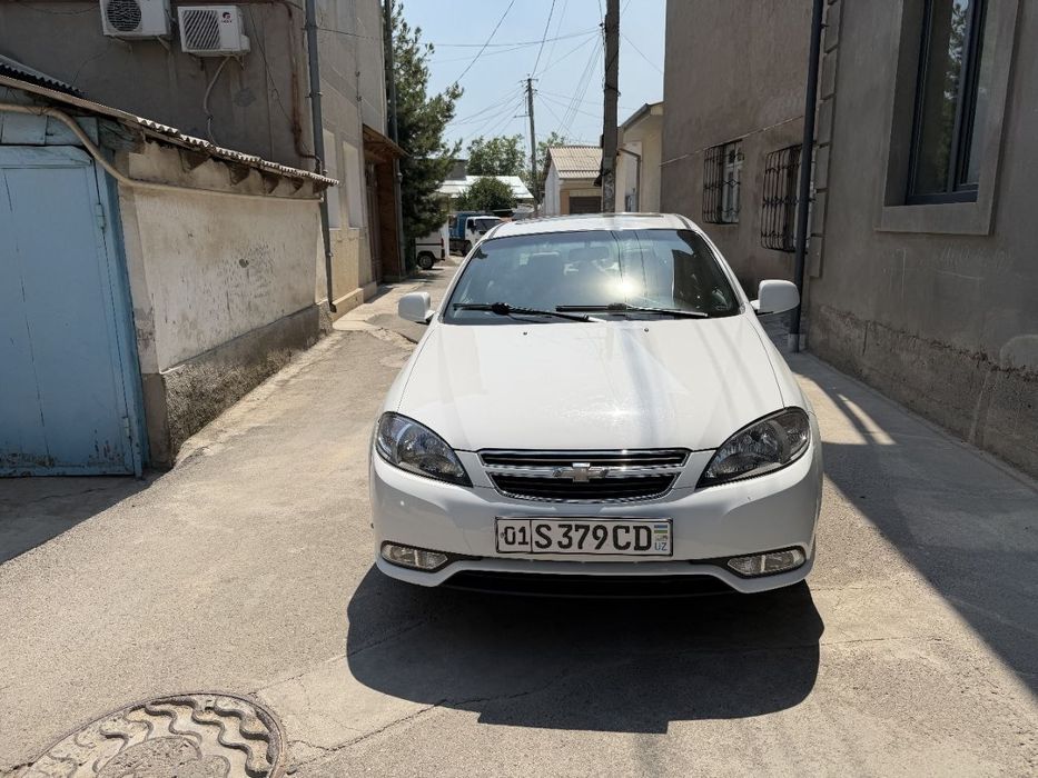 Lacetti Gentra elegant plus