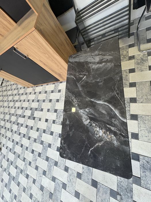 Срочно, продаеться мебель офисная, отдам дешево очень срочно комплект