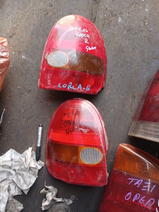 Фонарь Опель Корса с дефектом