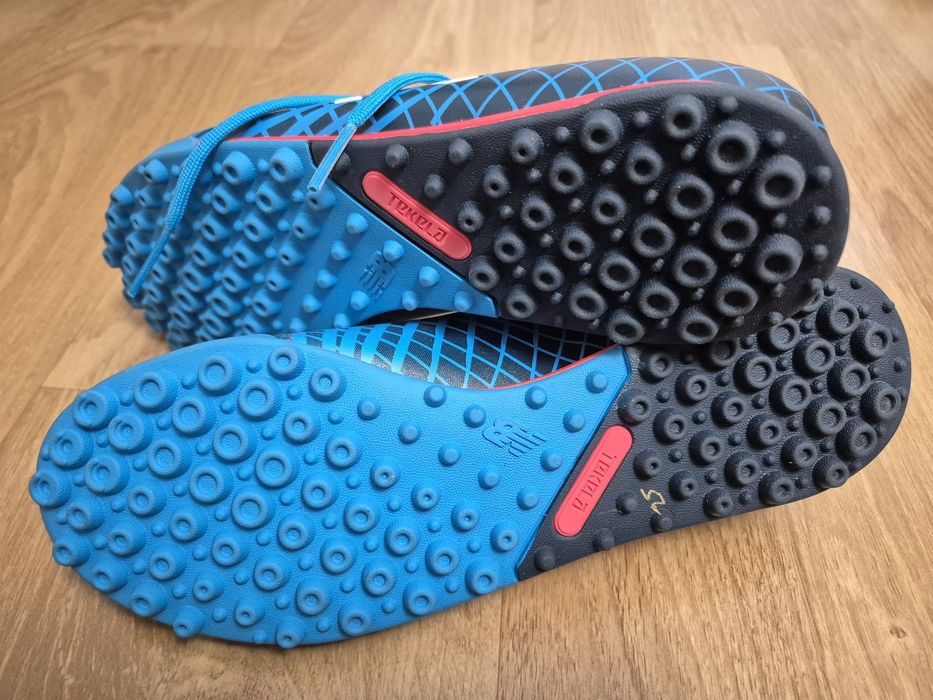 Ghete fotbal  New Balance Tekela, marimea 40