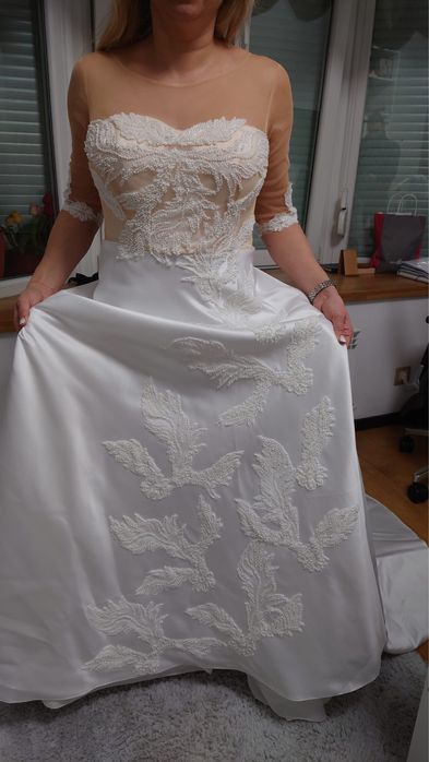 Сватбена рокля с було