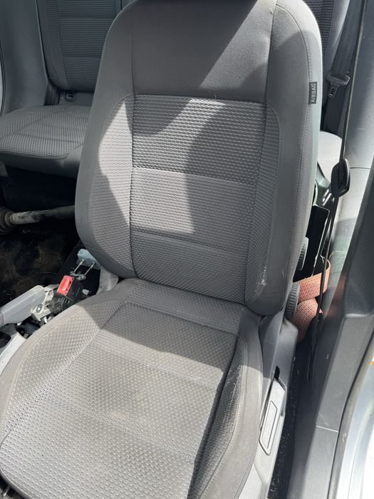 Салон за VW Golf 5