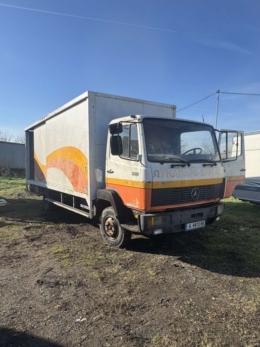 Фургон с плъзгащи врати