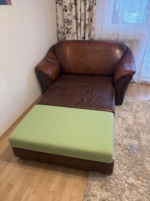 Mobila Sufragerie: Sifonier, Corp Tv, 2x  Soldati, Canapea, Masa cu Scaune