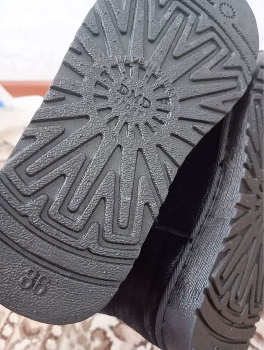 Новые сапоги угги для девочки