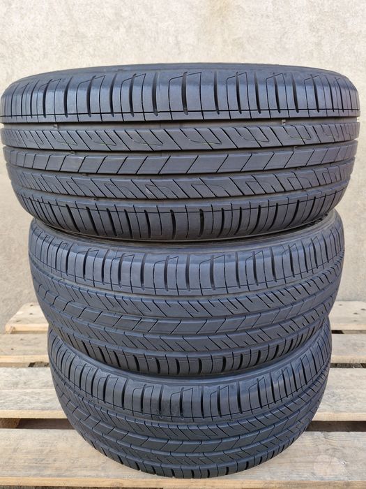 1sau 2anvelope vara aprx Noi 215 55 17 Kumho 2024